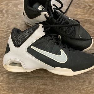 Nike air basketball shoes